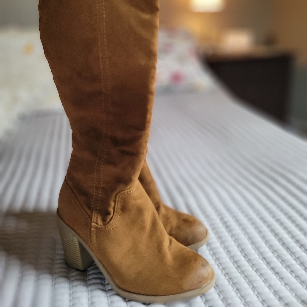 Dolce Vita size 8 suede like over the knee boots